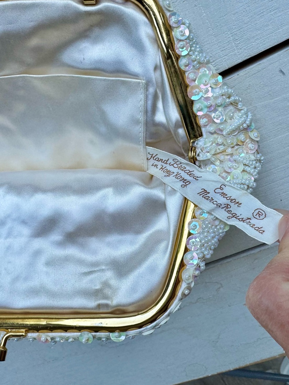 Vintage 1950-60’s Ivory Hand-Beaded Evening Clutch with Chain Strap - Picture 5 of 8